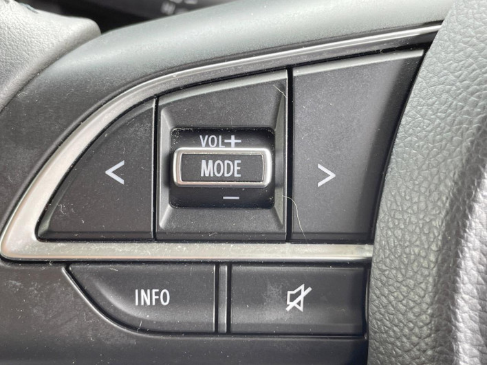 2018 Suzuki Jimny 3BA-JB64W (UW-69f066df7ea36)[21]