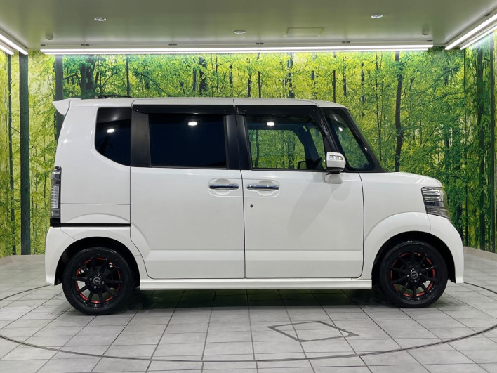 2011 Honda N-BOX CUSTOM DBA-JF1 (UW-69f066e438e29)[17]