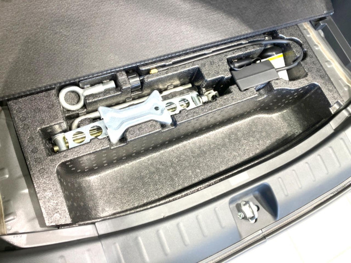 2013 Honda N-BOX CUSTOM DBA-JF1 (UW-69f066e64d7ef)[29]