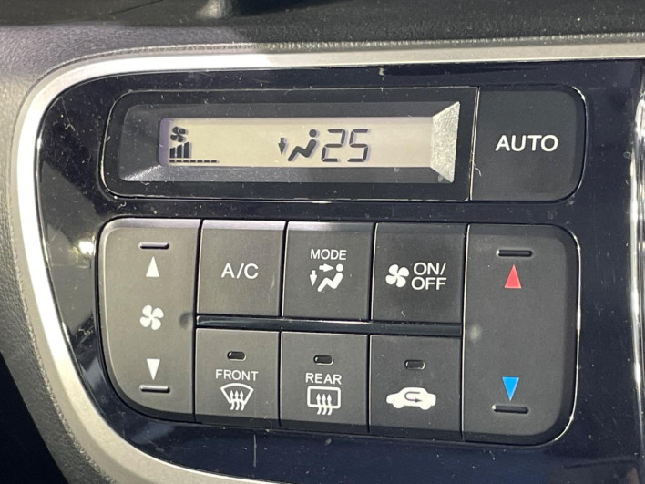 2013 Honda N-BOX CUSTOM DBA-JF1 (UW-69f066e698e02)[20]