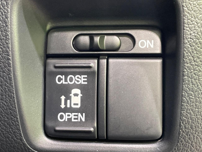 2013 Honda N-BOX CUSTOM DBA-JF1 (UW-69f066e698e02)[7]