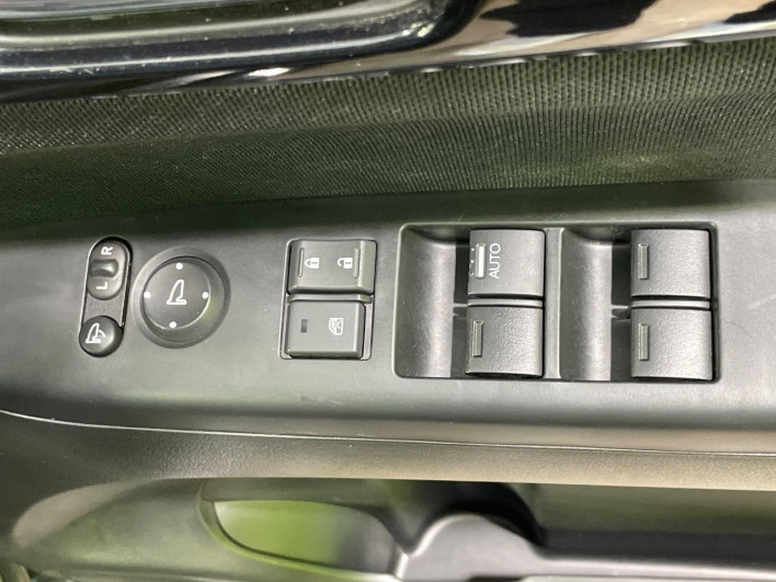 2013 Honda N-BOX CUSTOM DBA-JF1 (UW-69f066e698e02)[5]