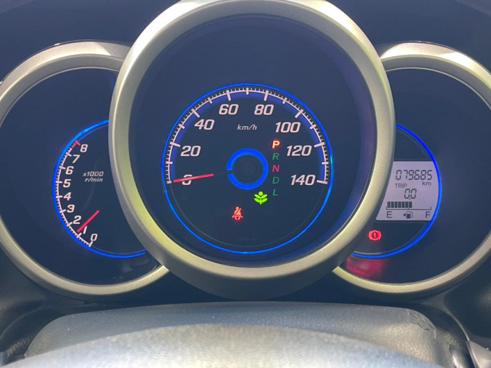 2013 Honda N-BOX CUSTOM DBA-JF1 (UW-69f066e698e02)[25]