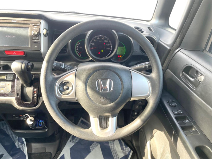 2016 Honda N-BOX DBA-JF1 (UW-69f066e8d8ea8)[28]