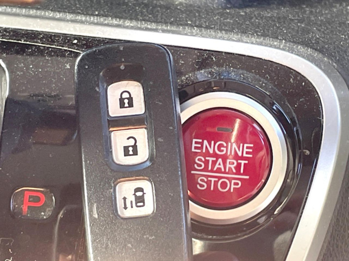 2016 Honda N-BOX DBA-JF1 (UW-69f066e8d8ea8)[26]