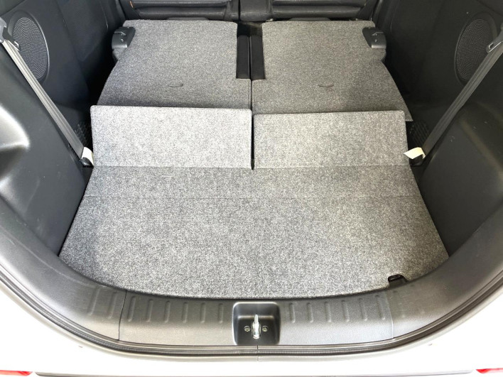 2017 Honda N-BOX CUSTOM DBA-JF1 (UW-69f066ea05cfe)[13]