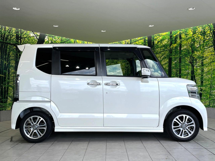 2017 Honda N-BOX CUSTOM DBA-JF1 (UW-69f066ea05cfe)[18]