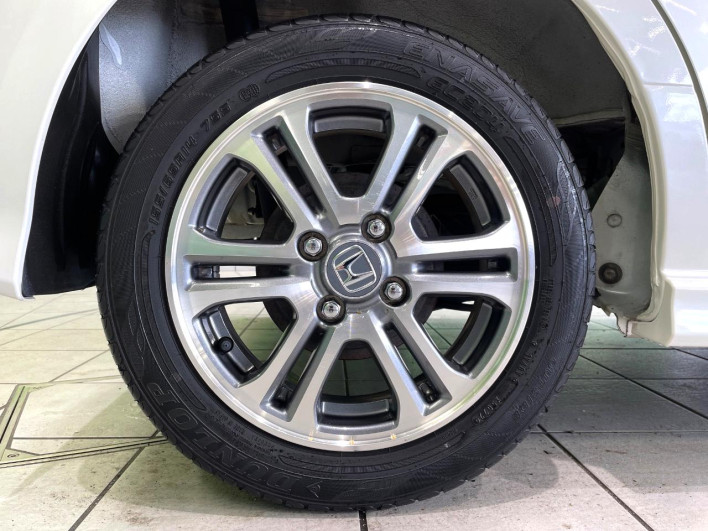 2017 Honda N-BOX CUSTOM DBA-JF1 (UW-69f066ea05cfe)[24]