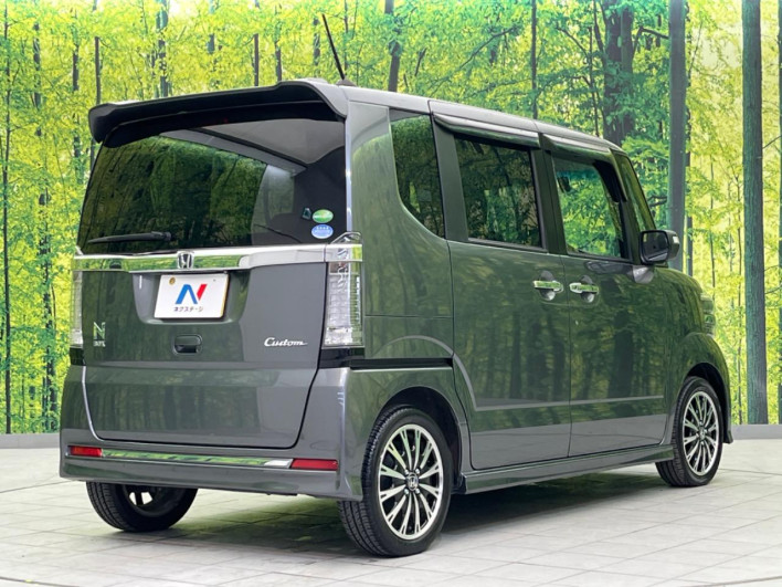 2015 Honda N-BOX CUSTOM DBA-JF1 (UW-69f066ea4b770)[27]