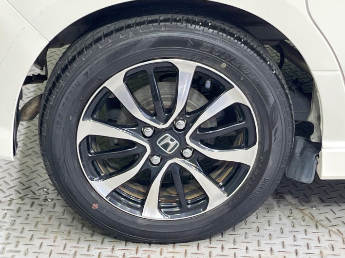 2018 Honda N-BOX CUSTOM DBA-JF3 (UW-69f066ec2a110)[22]