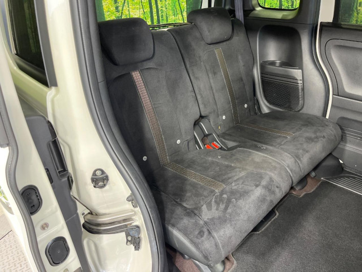 2018 Honda N-BOX CUSTOM DBA-JF3 (UW-69f066ec2a110)[25]