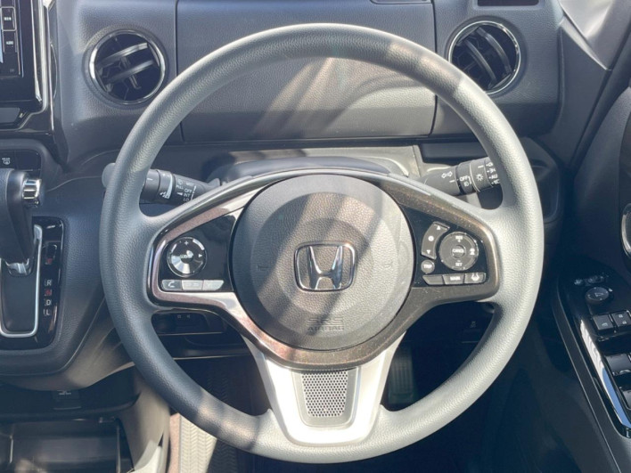 2018 Honda N-BOX CUSTOM DBA-JF3 (UW-69f066ed1e57c)[5]