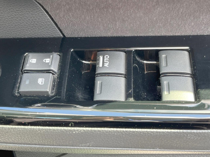 2018 Honda N-BOX CUSTOM DBA-JF3 (UW-69f066ed1e57c)[6]