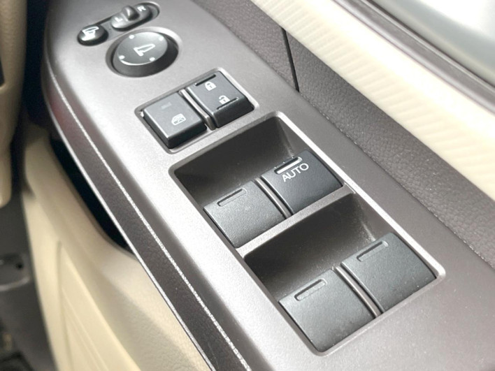 2019 Honda N-BOX DBA-JF3 (UW-69f066ed908e0)[25]