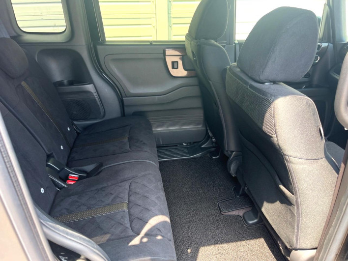 2019 Honda N-BOX CUSTOM DBA-JF3 (UW-69f066ee0ad11)[19]