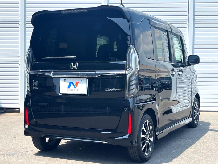 2019 Honda N-BOX CUSTOM DBA-JF3 (UW-69f066ee0ad11)[25]