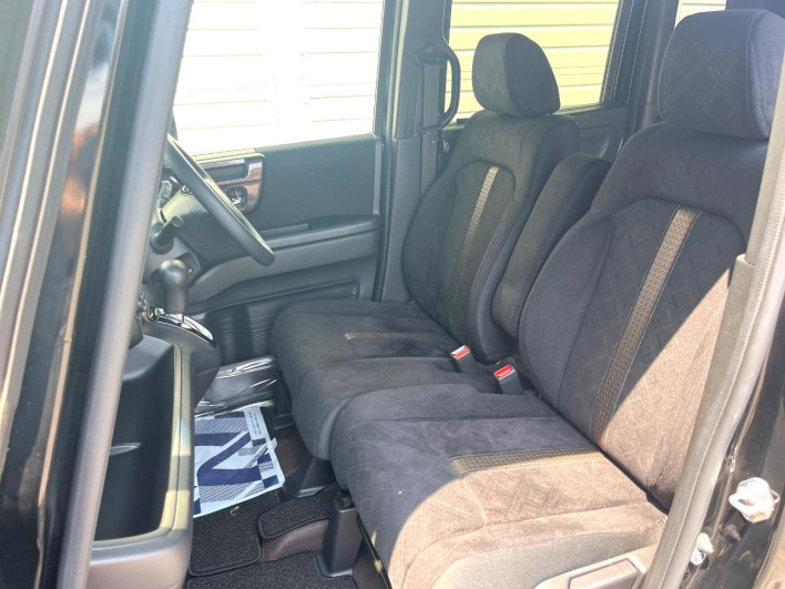 2019 Honda N-BOX CUSTOM DBA-JF3 (UW-69f066ee0ad11)[22]