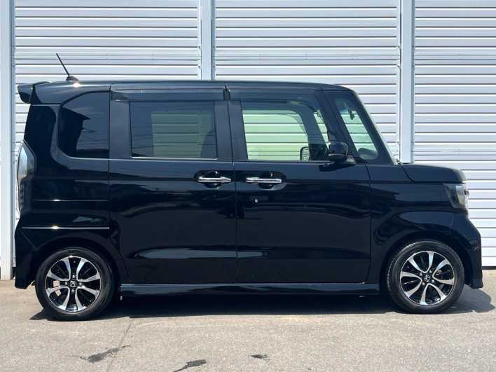 2019 Honda N-BOX CUSTOM DBA-JF3 (UW-69f066ee0ad11)[15]