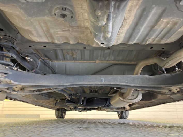 2017 Honda N-BOX CUSTOM DBA-JF3 (UW-69f066f027881)[8]