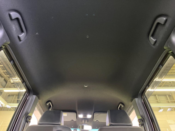 2017 Honda N-BOX CUSTOM DBA-JF3 (UW-69f066f027881)[15]