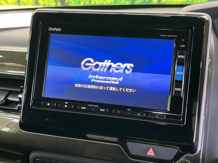 2017 Honda N-BOX CUSTOM DBA-JF3 (UW-69f066f027881)[26]