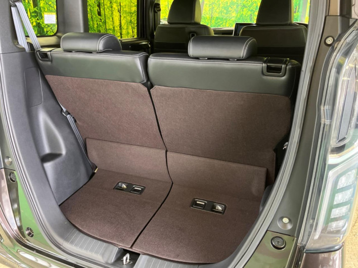 2017 Honda N-BOX CUSTOM DBA-JF3 (UW-69f066f027881)[13]