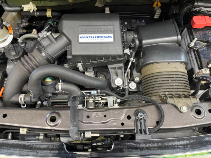 2017 Honda N-BOX CUSTOM DBA-JF3 (UW-69f066f027881)[4]