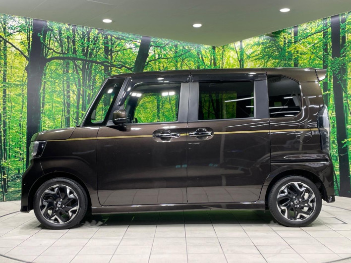 2017 Honda N-BOX CUSTOM DBA-JF3 (UW-69f066f031356)[25]