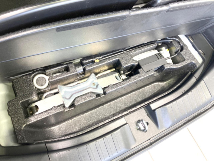 2022 Honda N-BOX CUSTOM 6BA-JF3 (UW-69f066f09db31)[29]