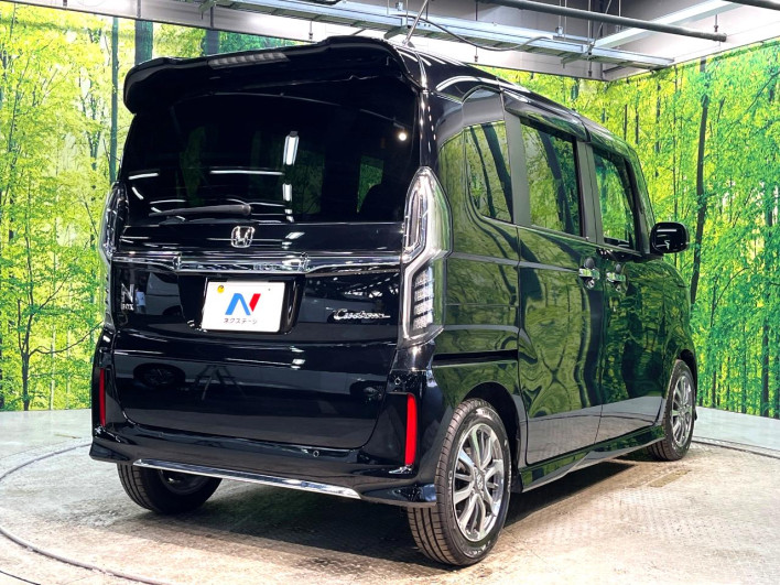 2022 Honda N-BOX CUSTOM 6BA-JF3 (UW-69f066f2700e4)[21]