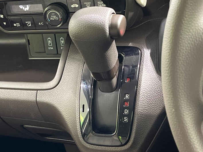 2023 Honda N-BOX 6BA-JF4 (UW-69f066f3a8967)[21]