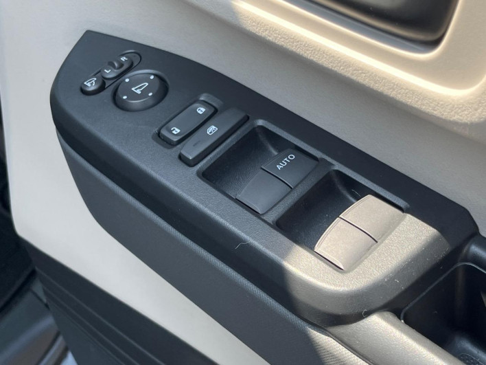 2024 Honda N-BOX 6BA-JF5 (UW-69f066f47434f)[28]