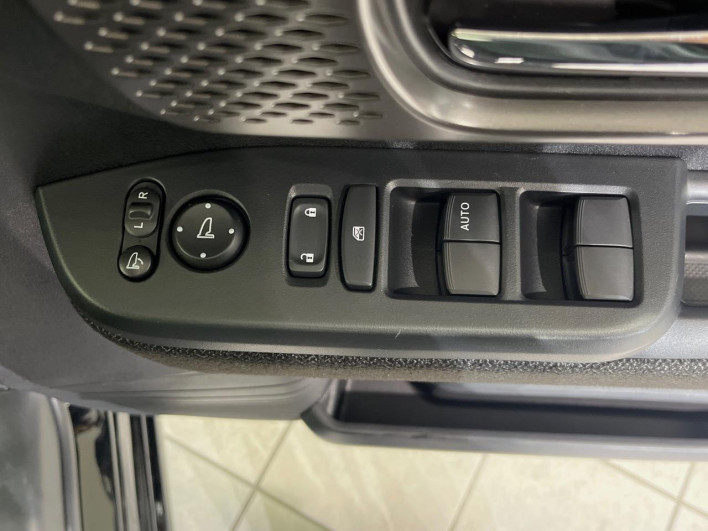 2025 Honda N-BOX CUSTOM 6BA-JF5 (UW-69f066f58c8dc)[18]