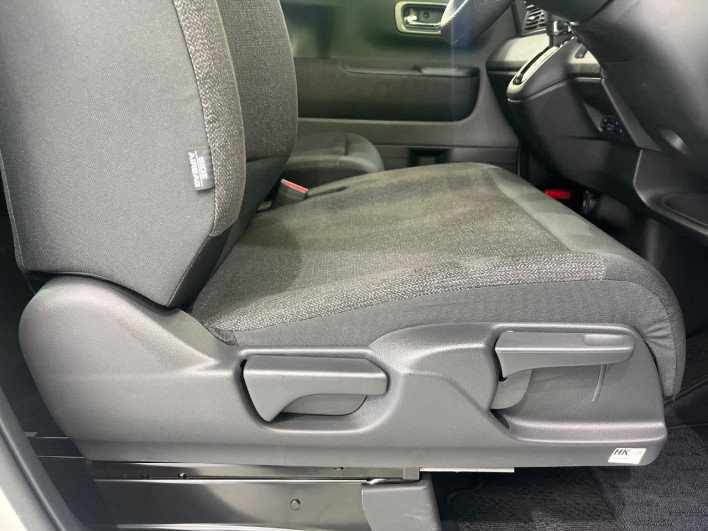 2025 Honda N-BOX CUSTOM 6BA-JF5 (UW-69f066f796bd0)[29]