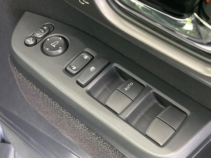 2025 Honda N-BOX CUSTOM 6BA-JF5 (UW-69f066f796bd0)[28]