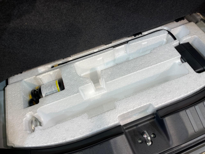 2024 Honda N-BOX CUSTOM 6BA-JF6 (UW-69f066fa3ce80)[16]