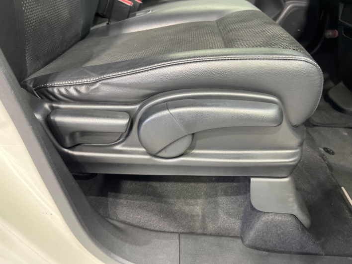 2015 Honda N-WGN DBA-JH1 (UW-69f066fc600d2)[28]