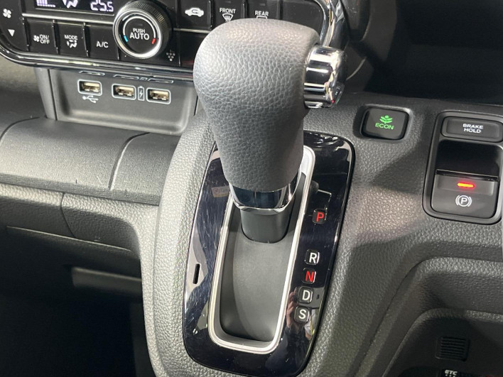 2021 Honda N-WGN Custom 6BA-JH3 (UW-69f066fe47270)[26]