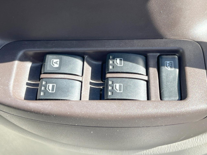 2011 Toyota Passo DBA-KGC30 (UW-69f0670671b11)[24]