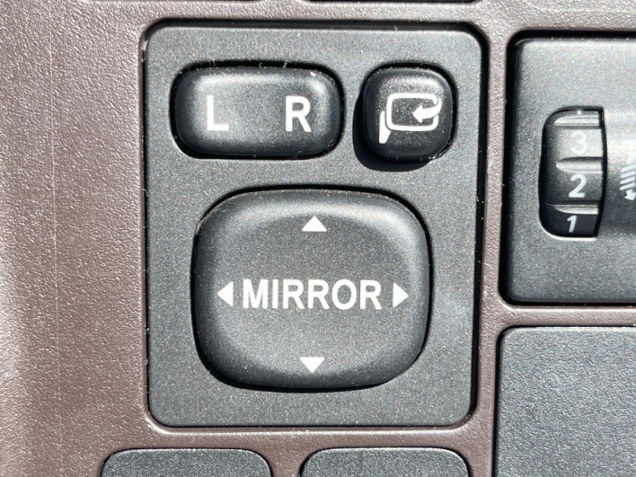 2011 Toyota Passo DBA-KGC30 (UW-69f0670671b11)[27]