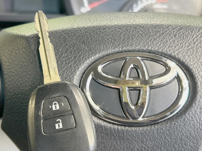 2014 Toyota iQ DBA-KGJ10 (UW-69f067075a546)[25]