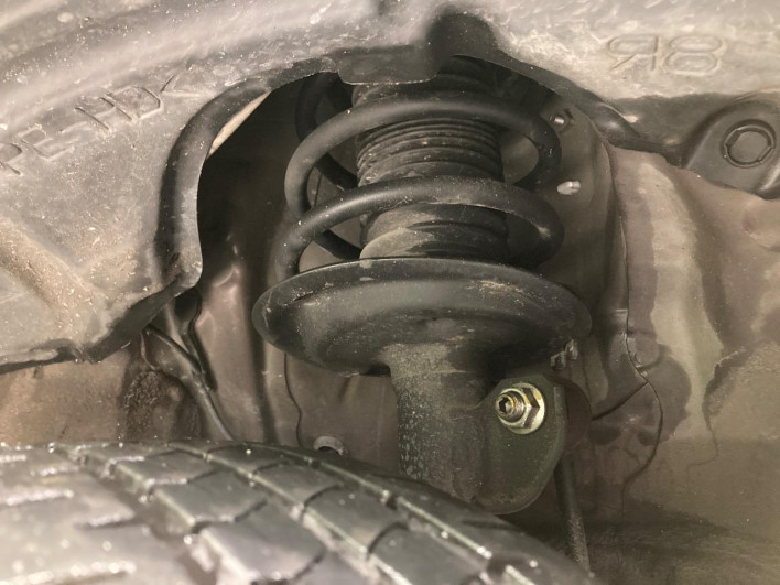 2017 Toyota Vitz DBA-KSP130 (UW-69f06708be4bb)[4]