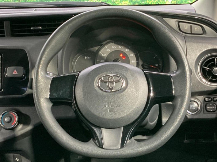 2017 Toyota Vitz DBA-KSP130 (UW-69f06708be4bb)[29]