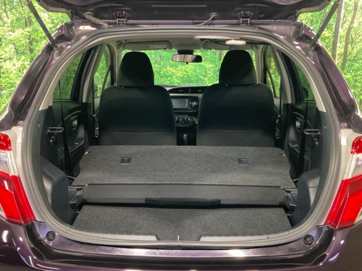 2017 Toyota Vitz DBA-KSP130 (UW-69f06708be4bb)[11]