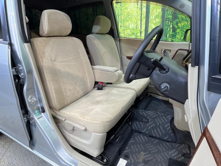 2009 Daihatsu Move DBA-L175S (UW-69f0670a70e95)[29]