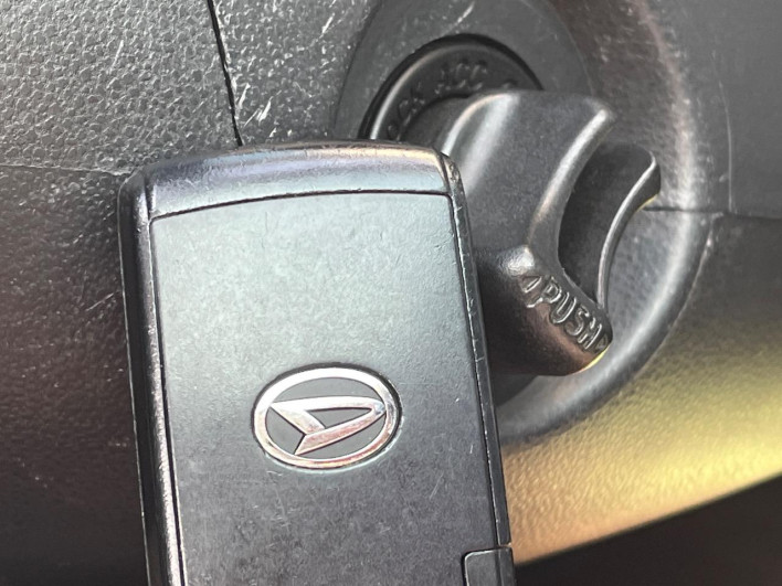 2013 Daihatsu Mira Cocoa DBA-L675S (UW-69f0670bb4238)[18]