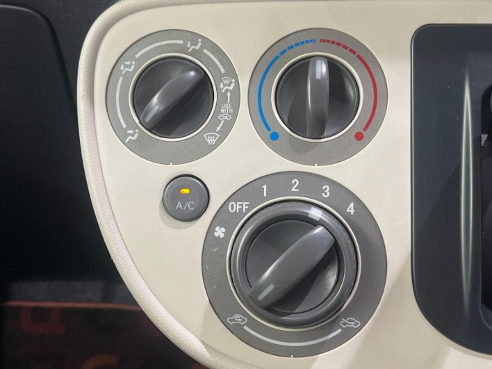 2015 Daihatsu Mira Cocoa DBA-L675S (UW-69f0670c7cbc2)[27]