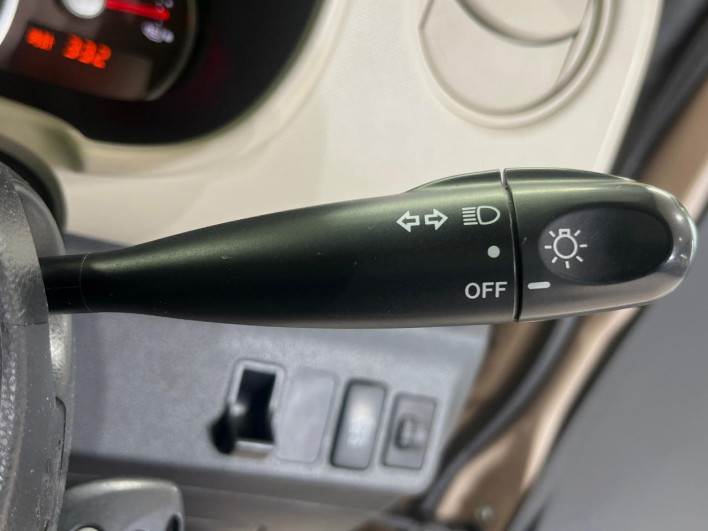 2015 Daihatsu Mira Cocoa DBA-L675S (UW-69f0670c7cbc2)[24]
