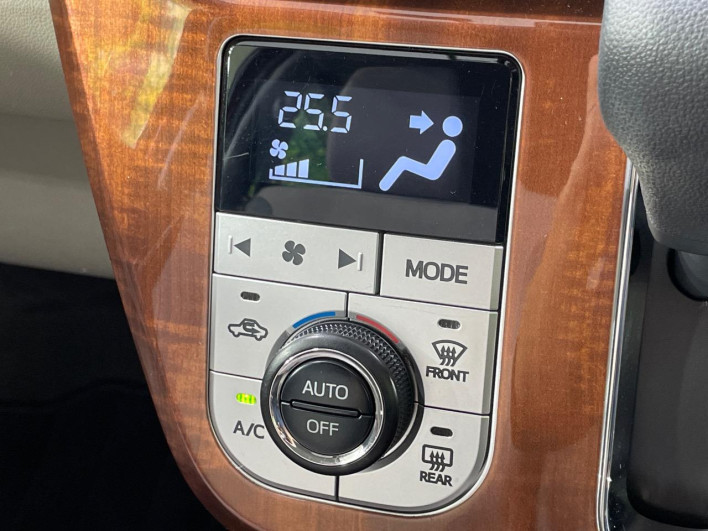 2017 Daihatsu Cast DBA-LA250S (UW-69f0670e8ca14)[19]