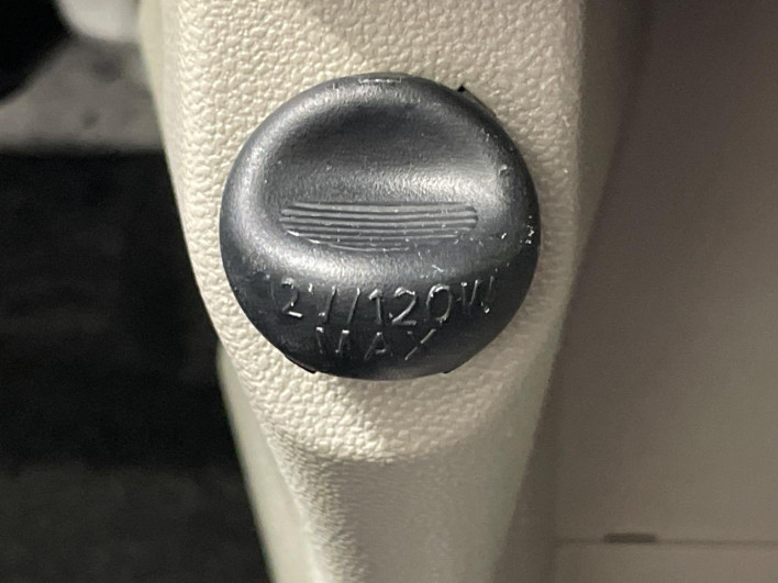 2017 Daihatsu Cast DBA-LA250S (UW-69f0670e8ca14)[20]